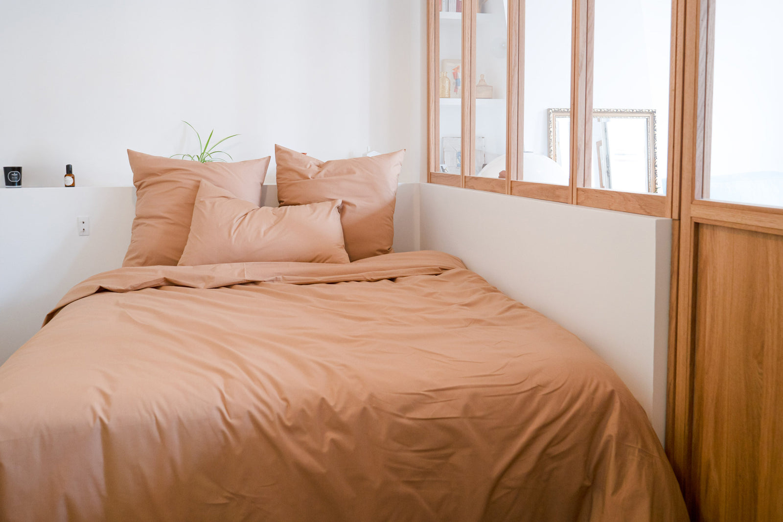 Minimalisme chic : le linge de lit épuré qui change tout