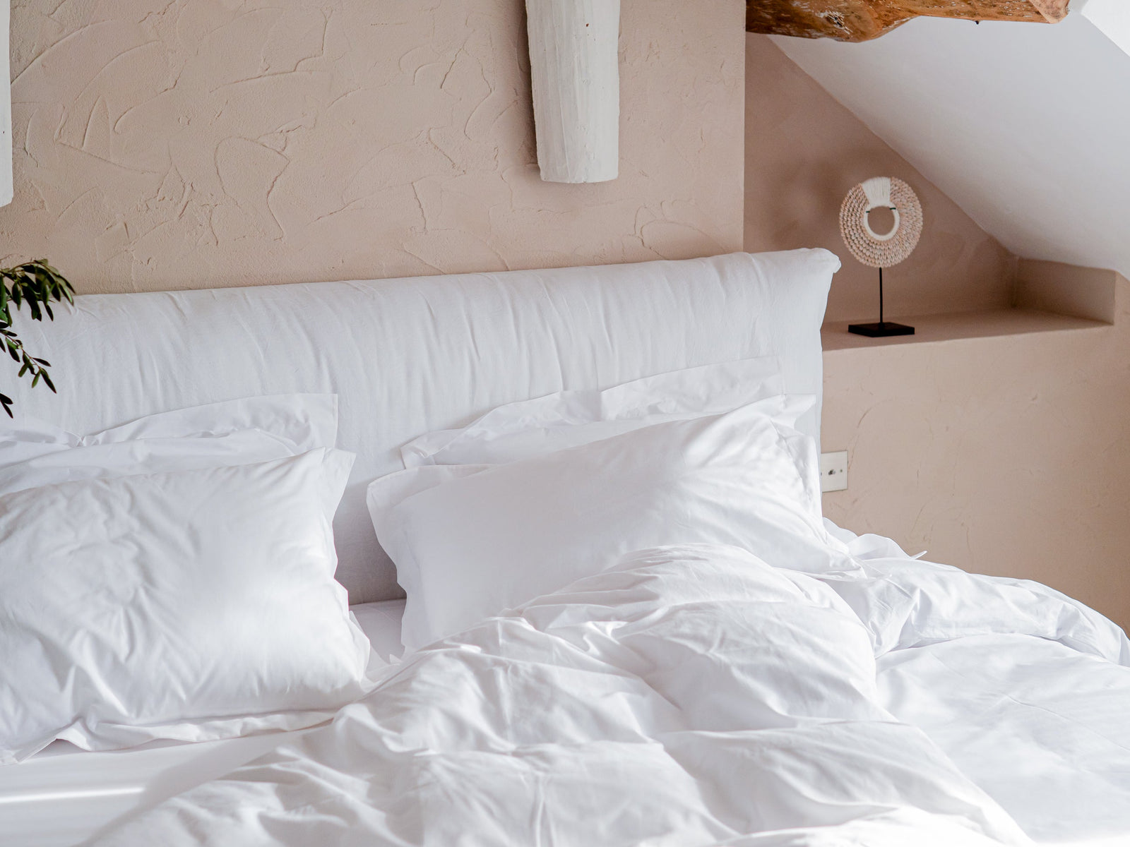 L'été arrive, quel linge de lit favoriser pour éviter les nuits trop chaudes ?