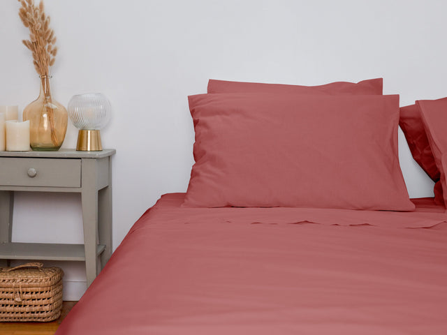 Dejorine - Drap plat en Percale de Coton - Teinte Grenat d'antan - Couleur Rose Rouge Foncé