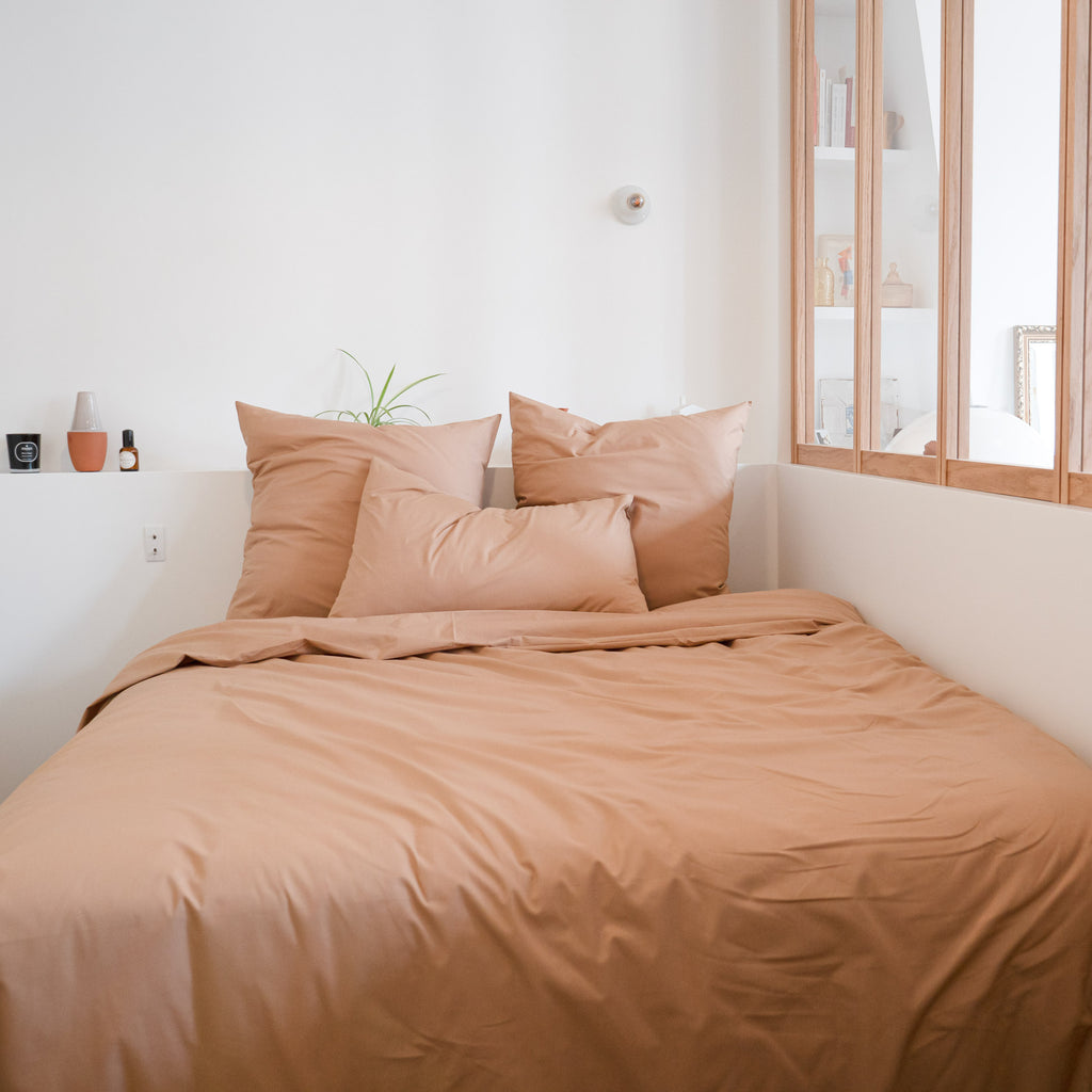 Parure de lit en Percale de Coton - Teinte Terre d'Orient - Couleur Marron Beige Foncé - Made in France - Dejorine