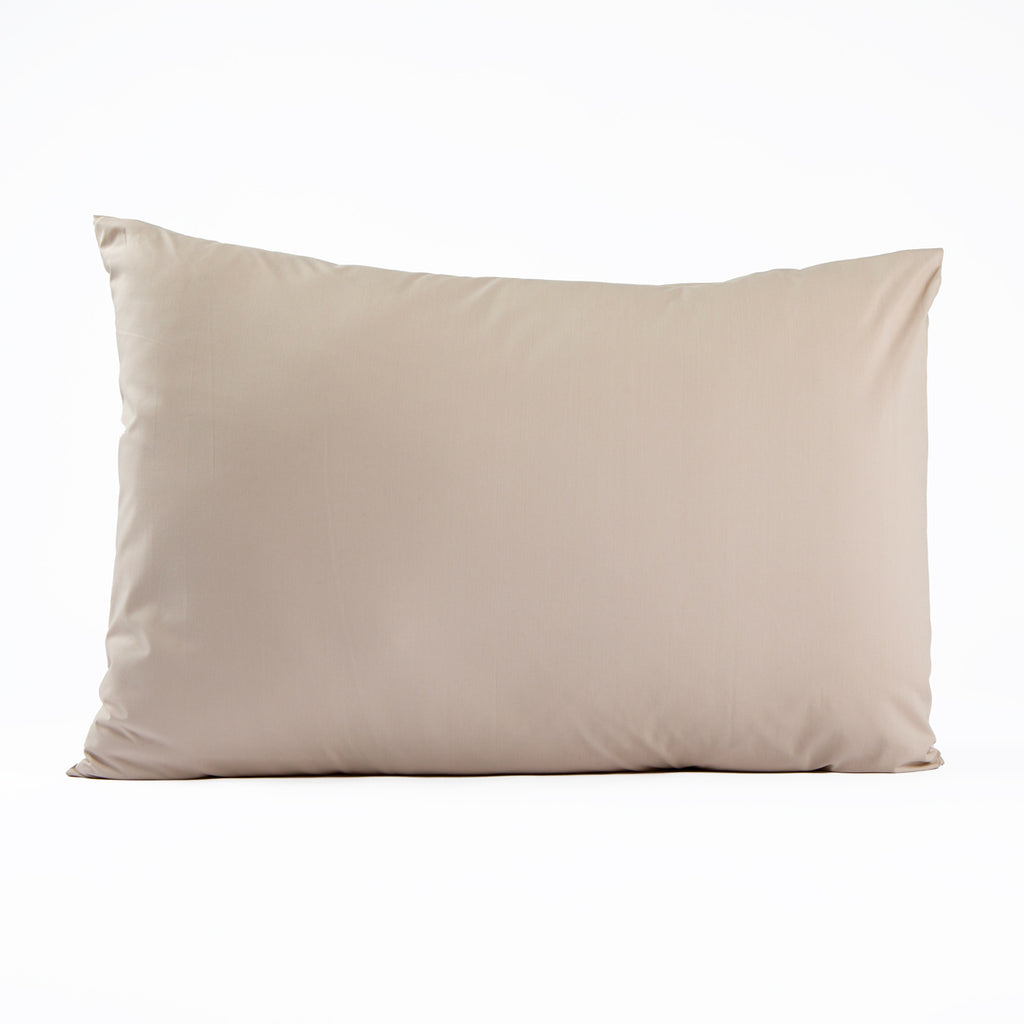 Taie d'oreiller rectangulaire beige
 en Percale de coton - Made in France - Dejorine