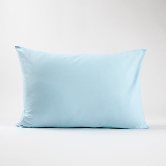 Taie d'oreiller rectangulaire en coton 57 fils/cm² bleu clair tissée en France - Made in France - Dejorine