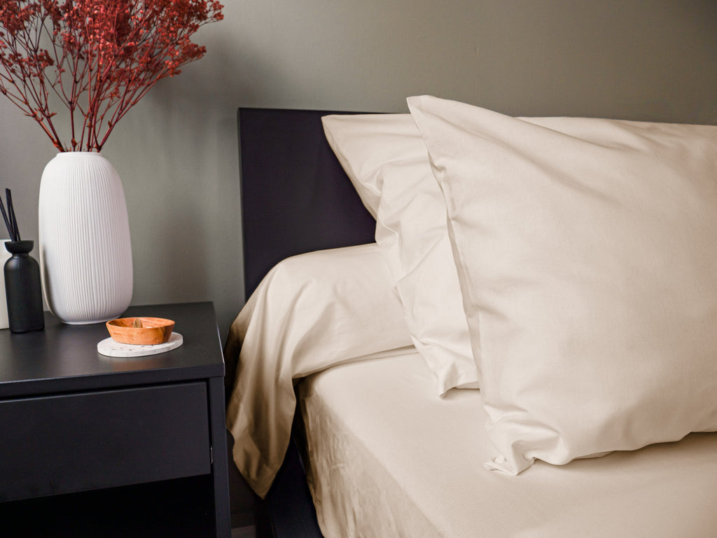 Dejorine - Taie d'oreiller en Percale de Coton - Teinte Précieux rivage - Couleur Marron Beige Clair