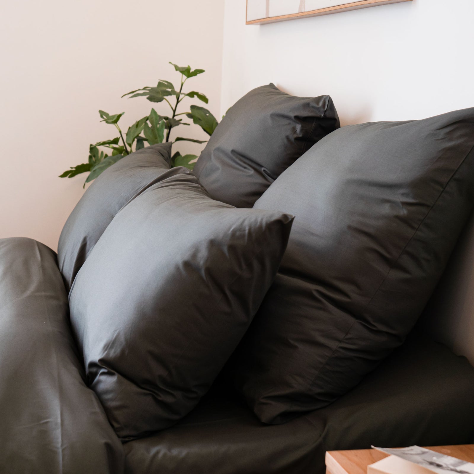 Dejorine - Taie de traversin en Percale de Coton - Teinte Coeur d'ébène - Couleur Gris Anthracite