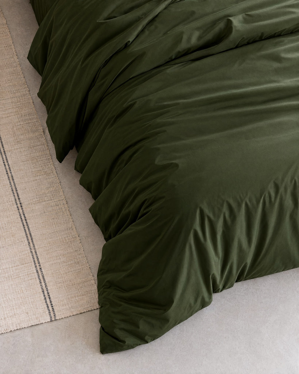 Dejorine - Housse de couette en Percale de Coton - Teinte Brume forestière - Couleur Vert sapin