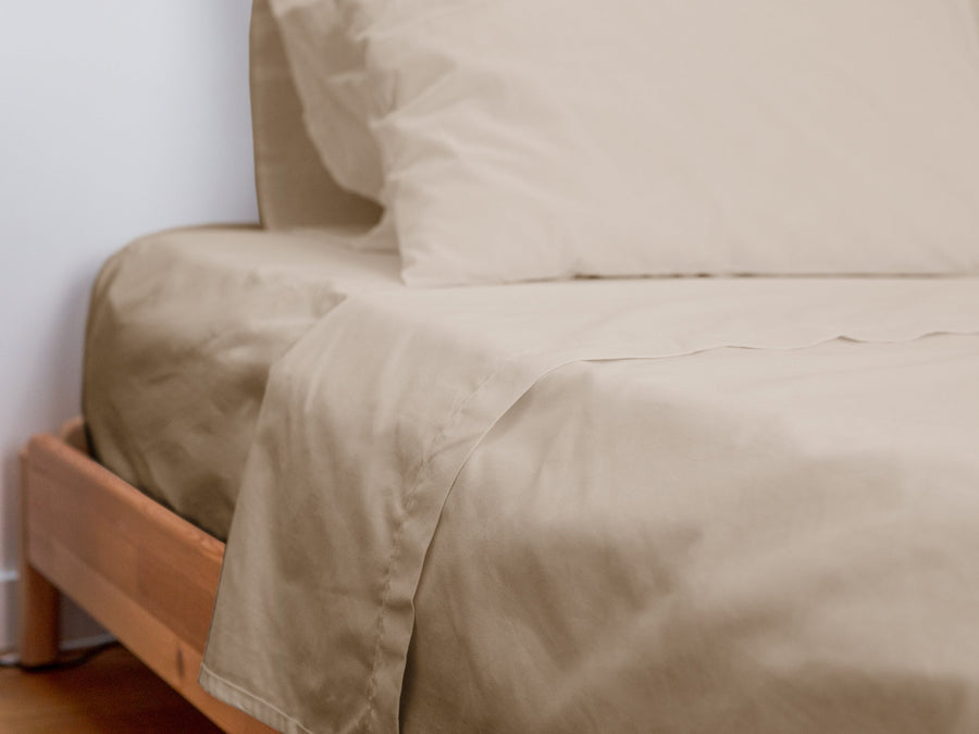 Dejorine - Drap plat en Percale de Coton - Teinte Précieux rivage - Couleur Marron Beige Clair Sable