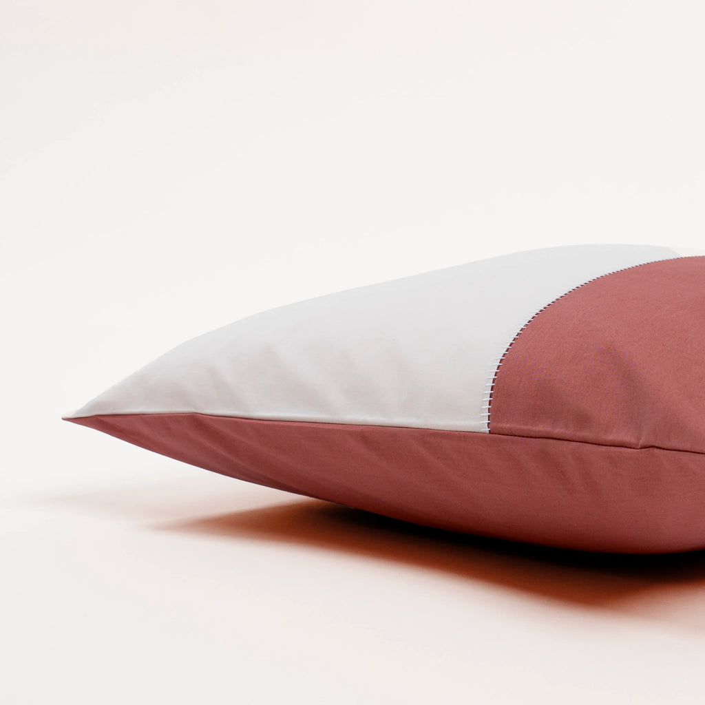 Dejorine - Housse de coussin en Percale de Coton - Couleur Rose poudré et Vieux rose, finition en point flatlock