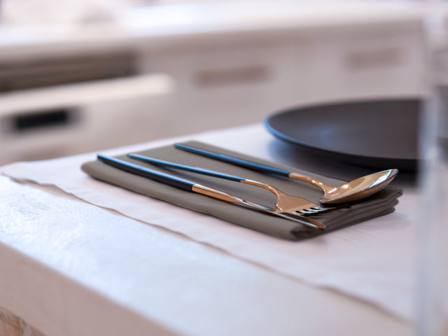 Dejorine - Serviette de table en Coton - Teinte Écorce de noyer - Couleur Marron Taupe