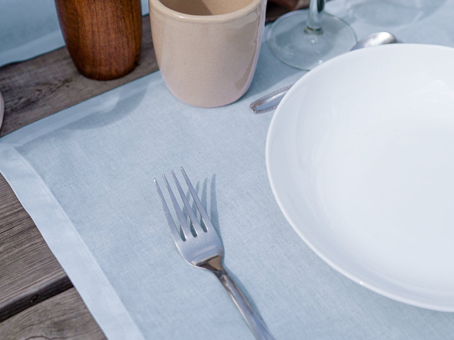 Dejorine - Set de table en Coton - Teinte Ciel d'opale - Couleur Bleu Clair